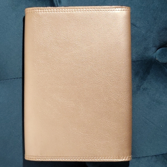 Logic case - Picture 3 of 7